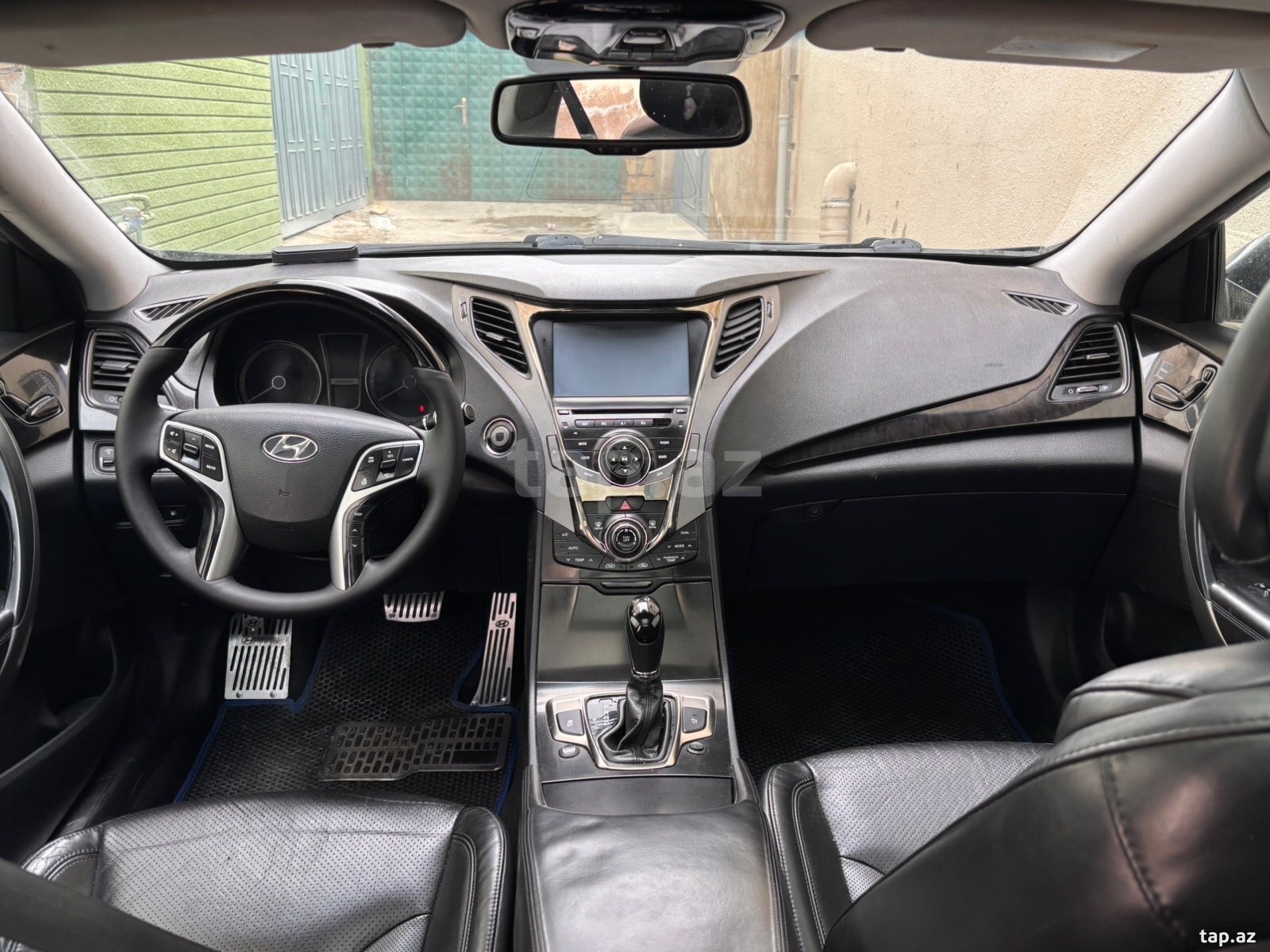 Hyundai Azera, 2012 il (10)