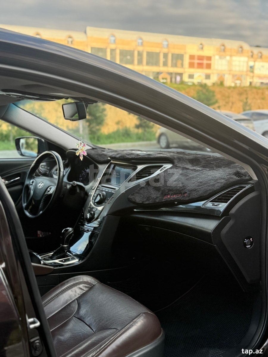 Hyundai Grandeur, 2014 il (6)
