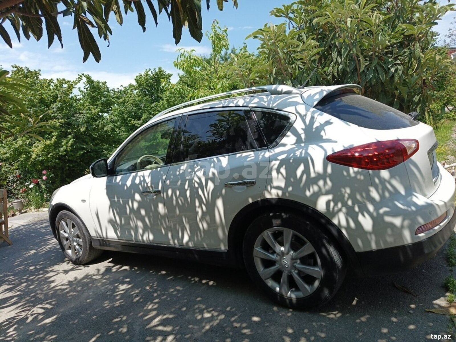 Infiniti EX35, 2011 il (3)