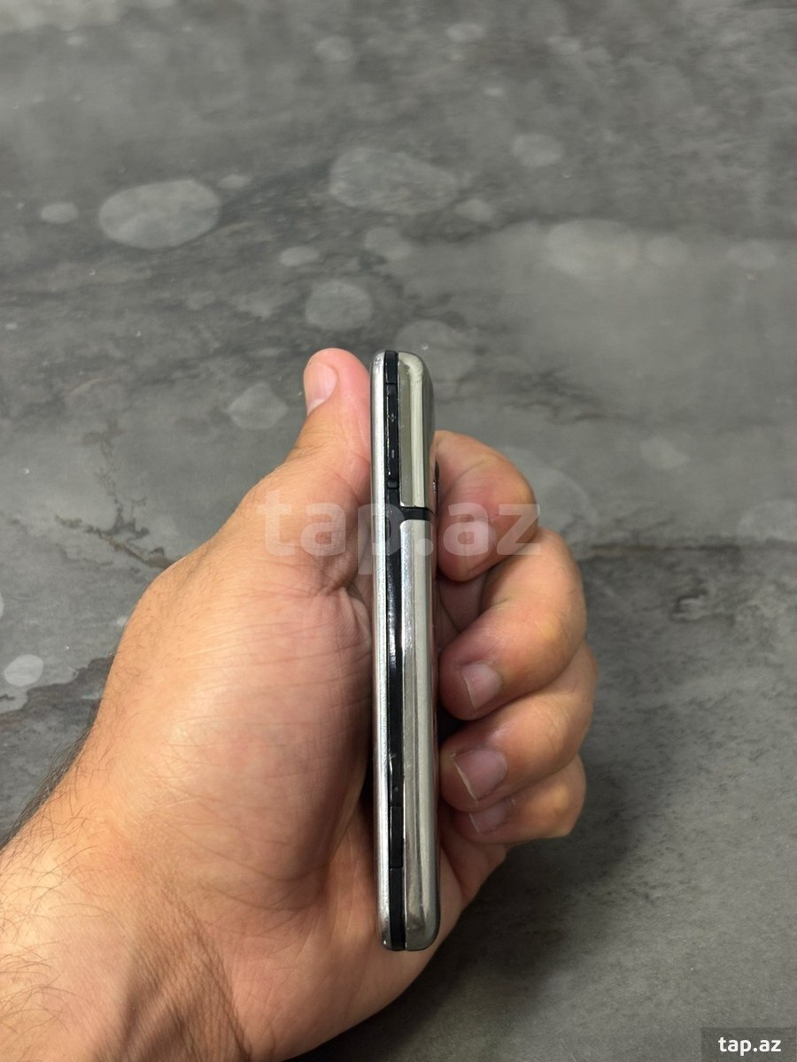 Nokia 6700 Silver Metallic (4)