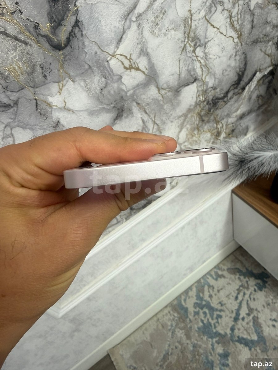 Apple iPhone 13 Pink 128GB/4GB (8)