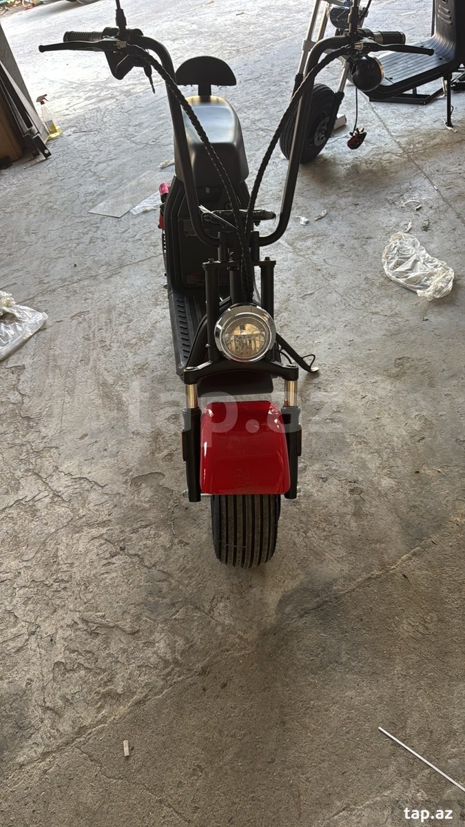 Skuter Moped, 2025 il (10)