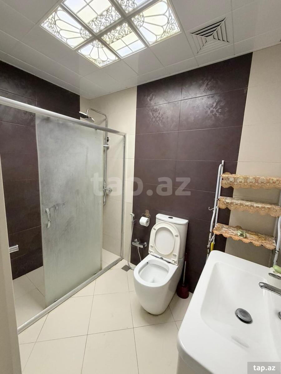 3-otaqlı yeni tikili kirayə verilir, İsfəndiyar Zülalov küç., 130 m² (14)