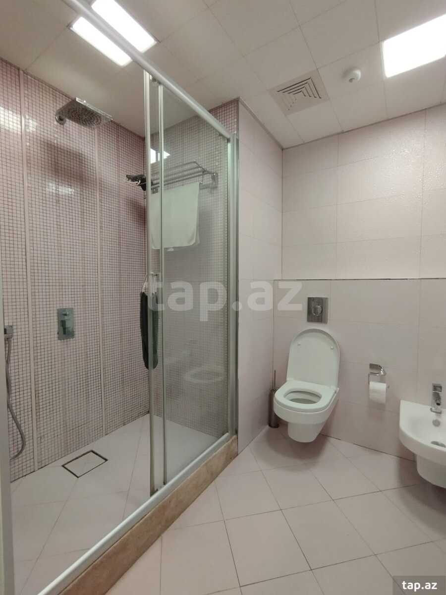 4-otaqlı yeni tikili kirayə verilir, Neftçilər pr., 200 m²