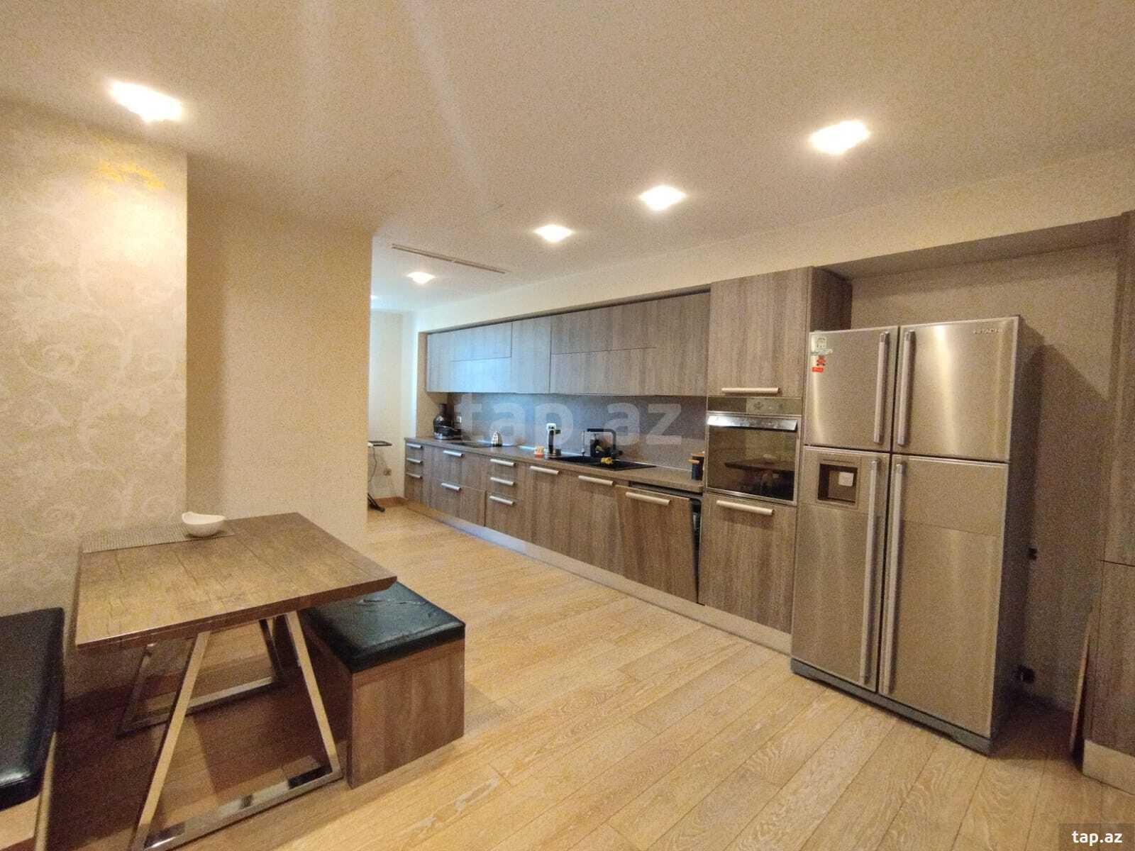 4-otaqlı yeni tikili kirayə verilir, Neftçilər pr., 200 m²