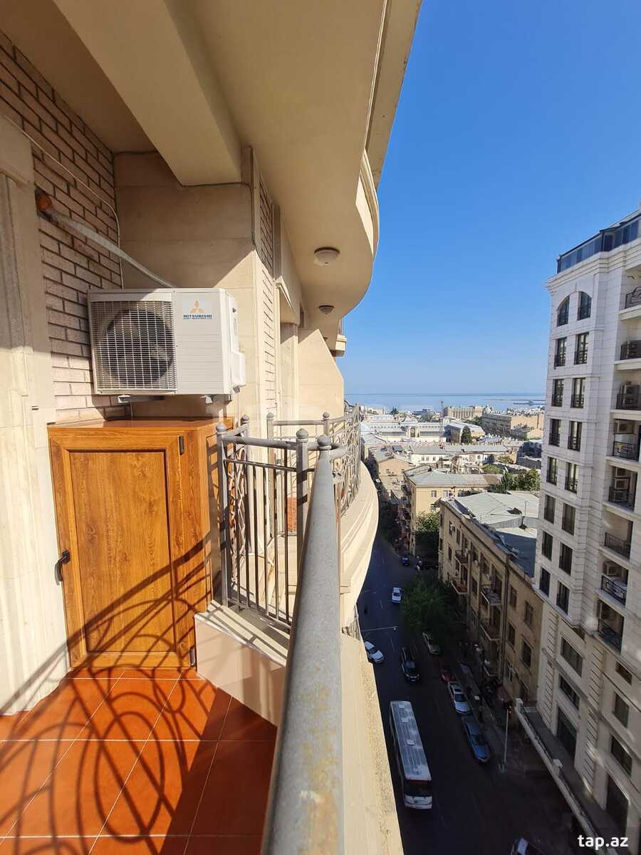 4-otaqlı yeni tikili, Bünyad Sərdarov küç., 200 m² (12)