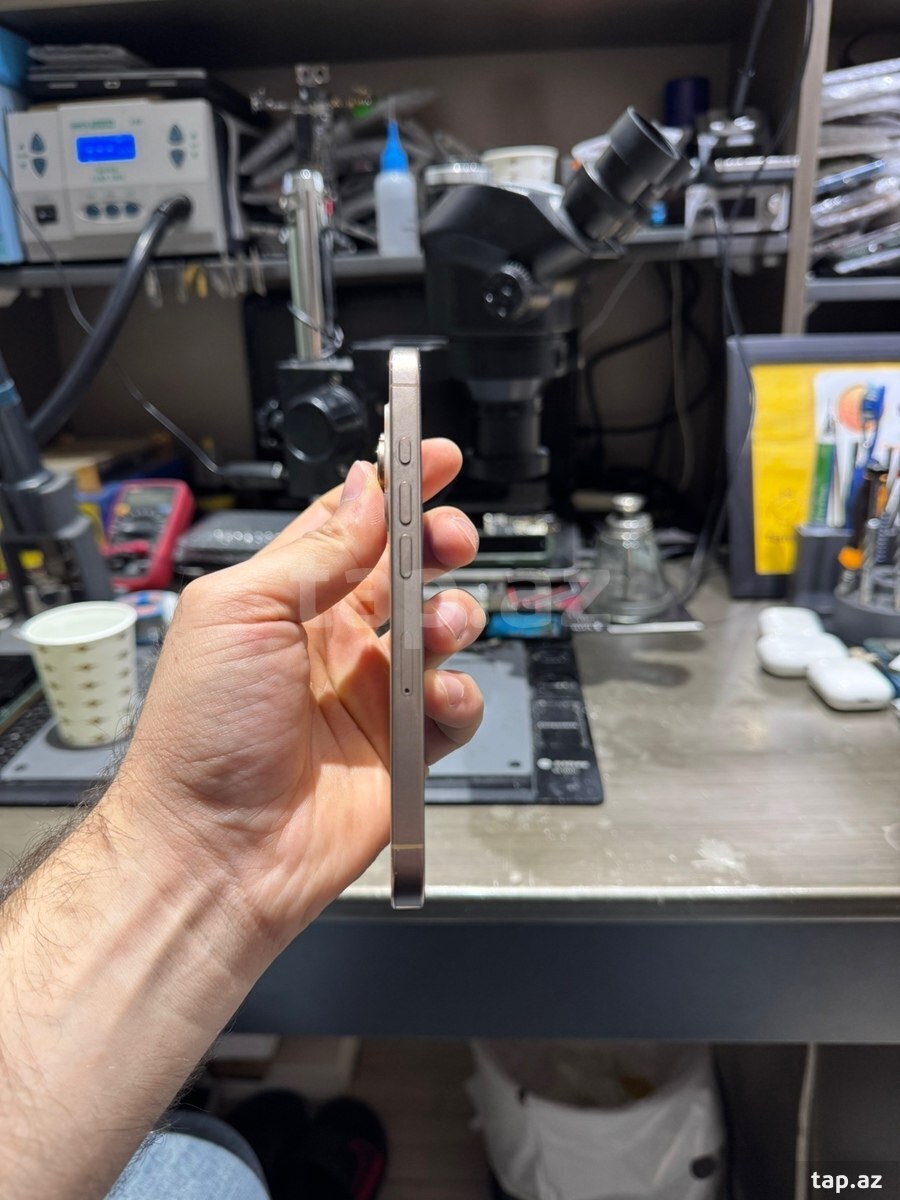 Apple iPhone 16 Pro Desert Titanium 256GB/8GB (4)