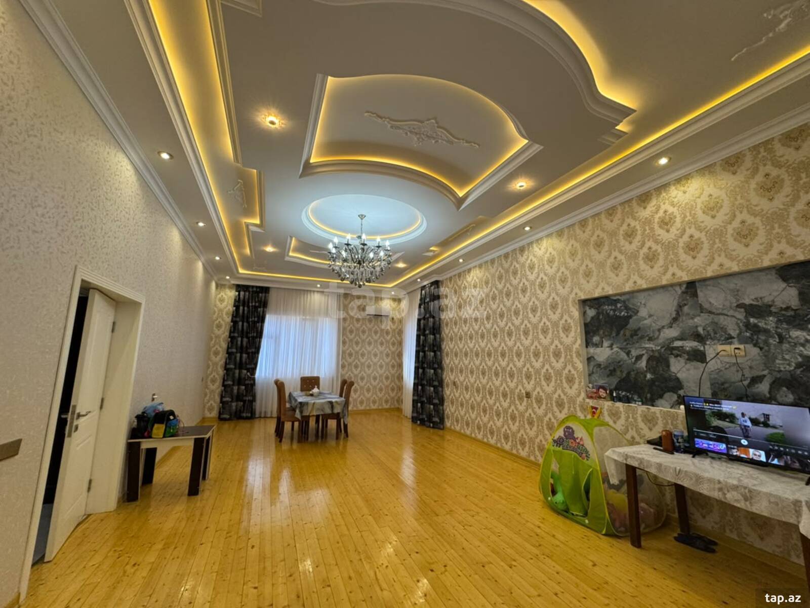 Həyət evi, Güllü bağ (20)