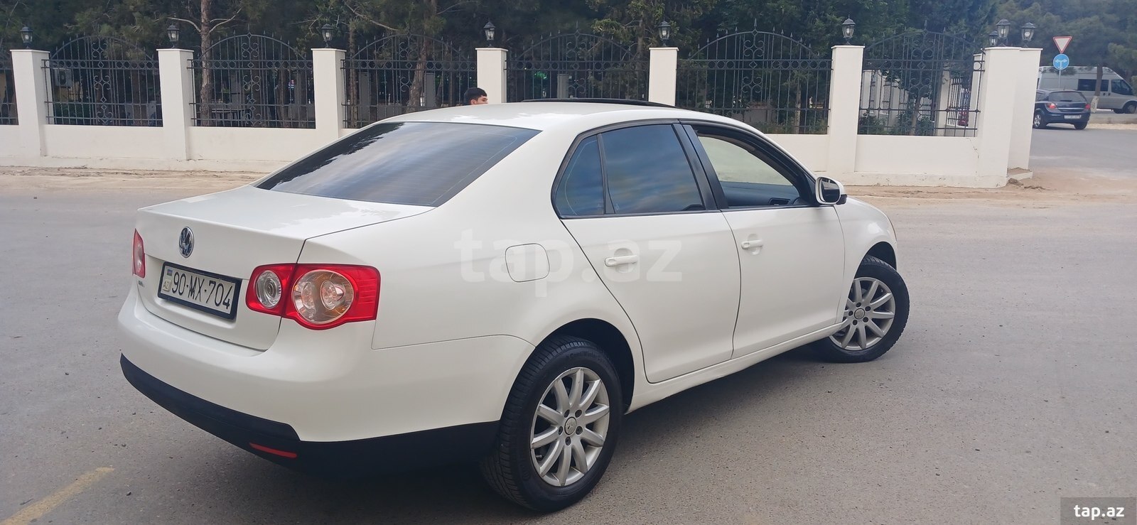 Volkswagen Jetta, 2010 il (4)