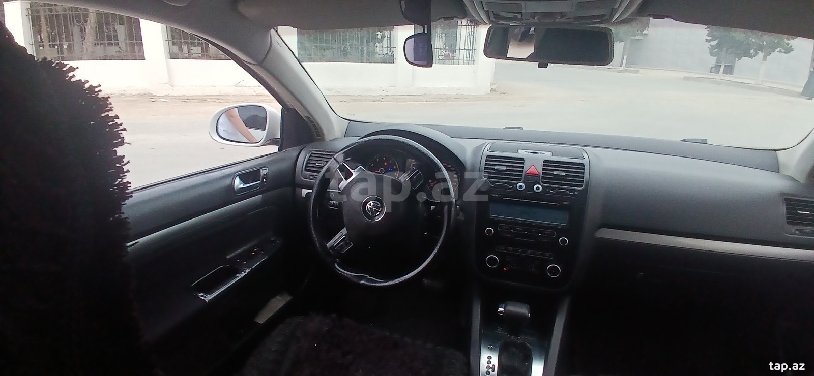 Volkswagen Jetta, 2010 il (11)