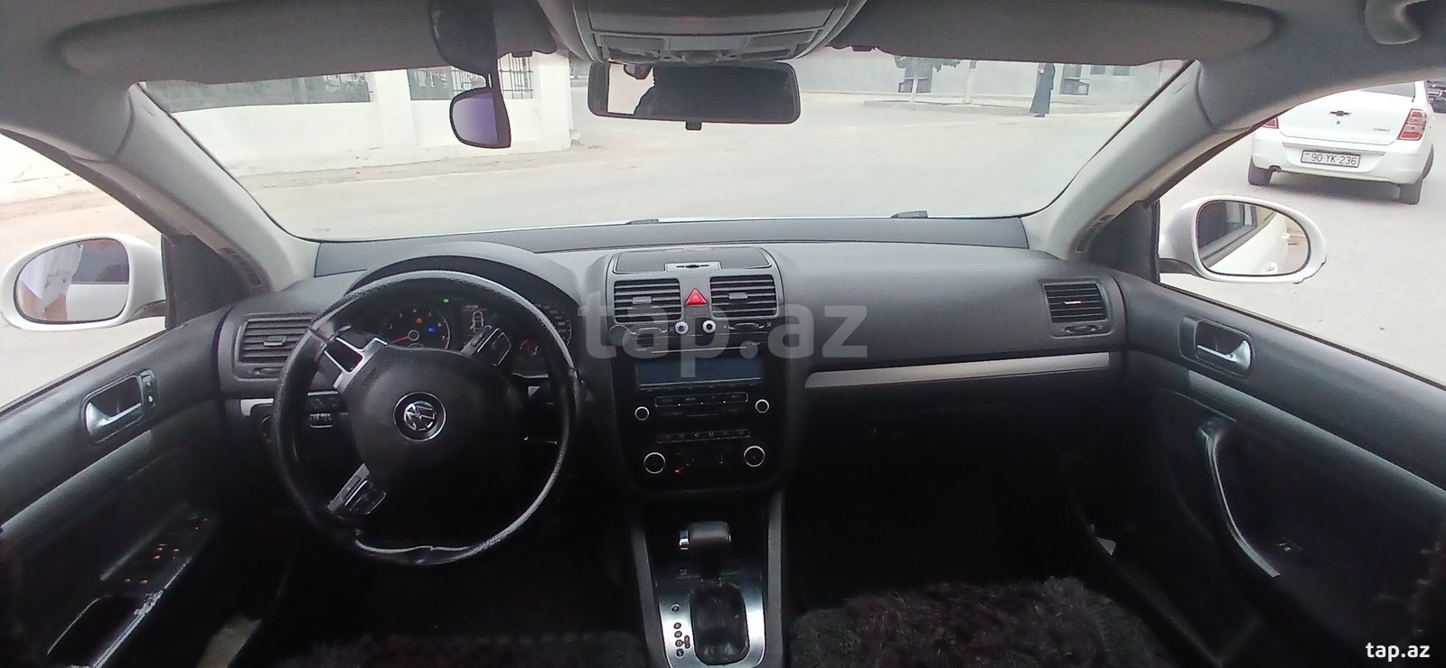 Volkswagen Jetta, 2010 il (12)