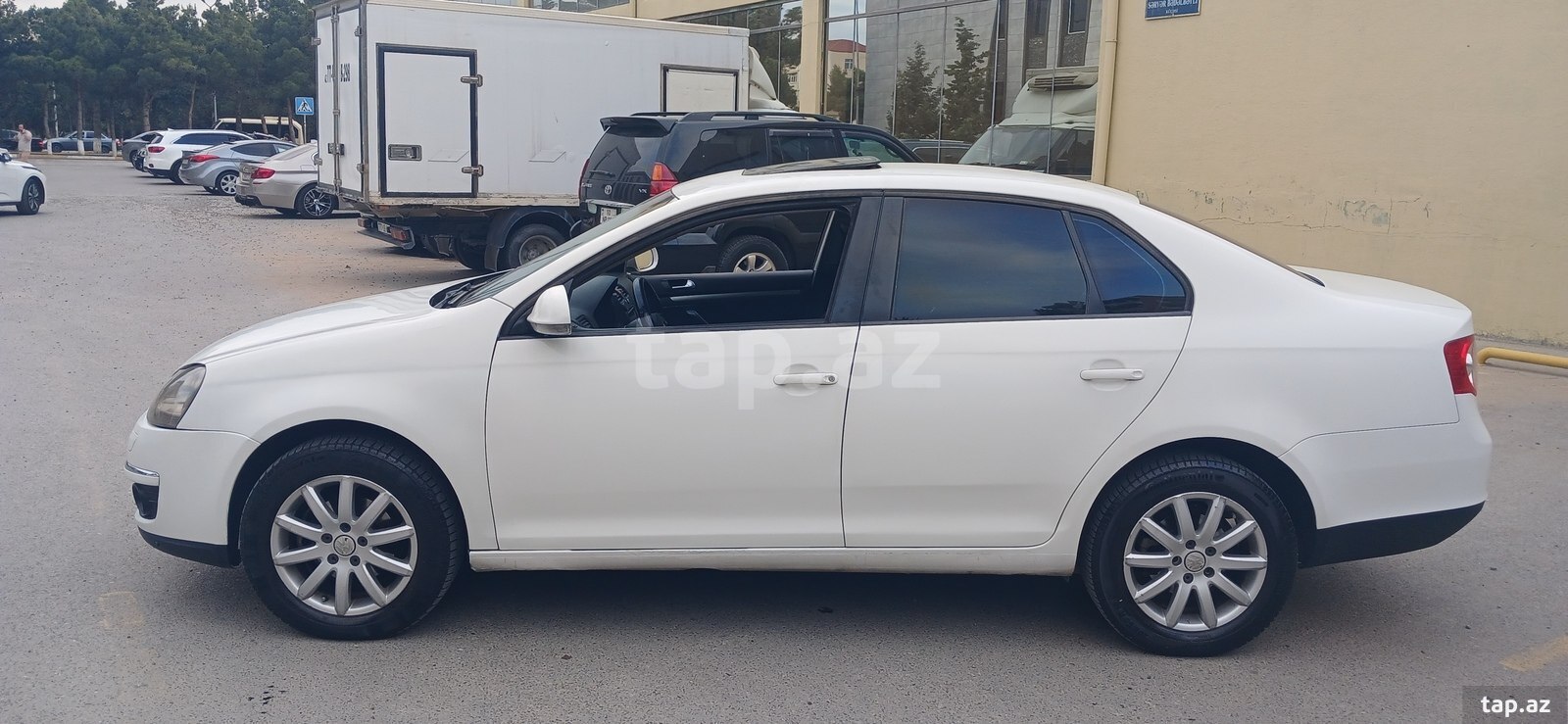 Volkswagen Jetta, 2010 il (8)