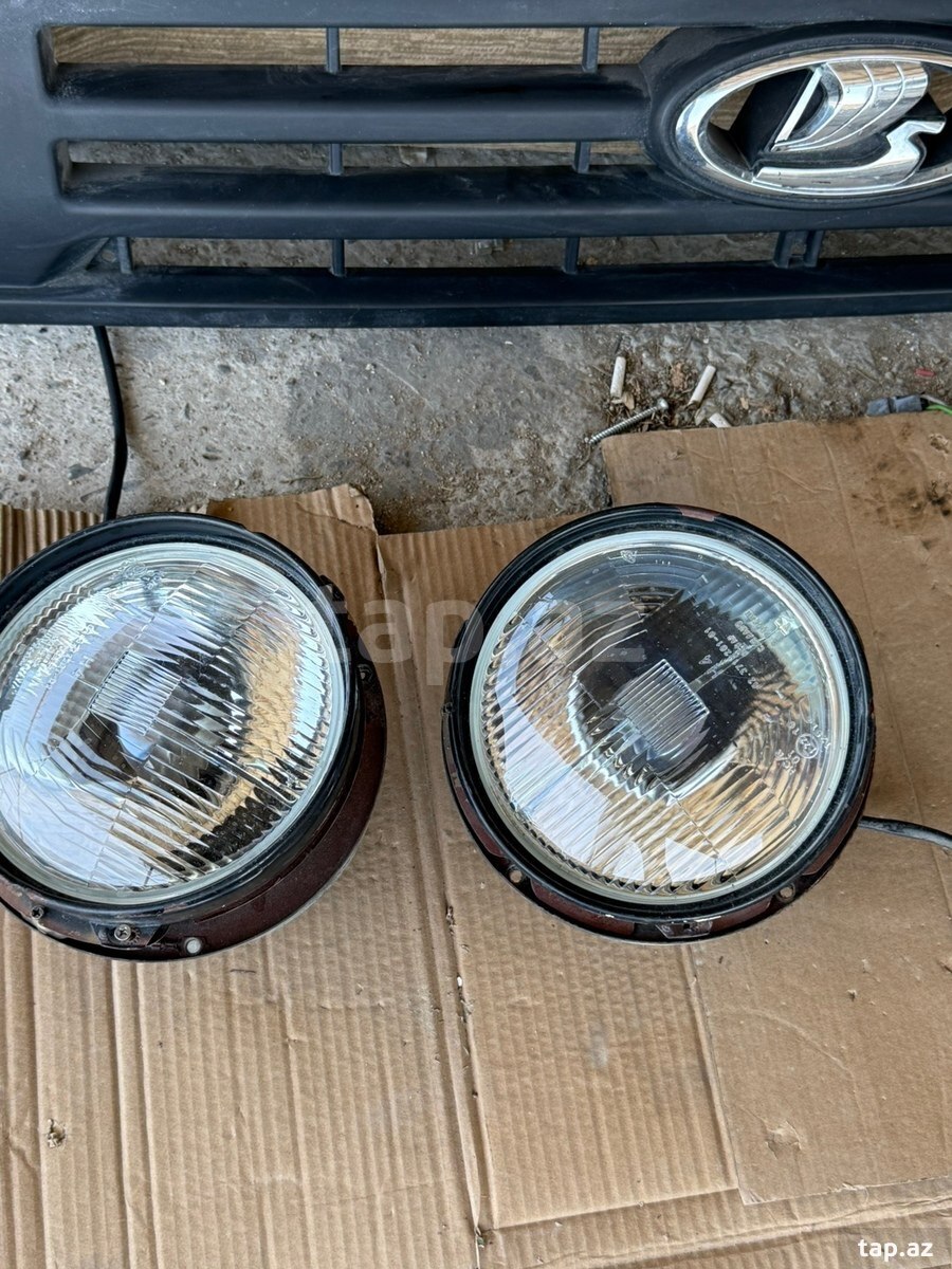 Niva faraları və radiator barmaqlığı (3)