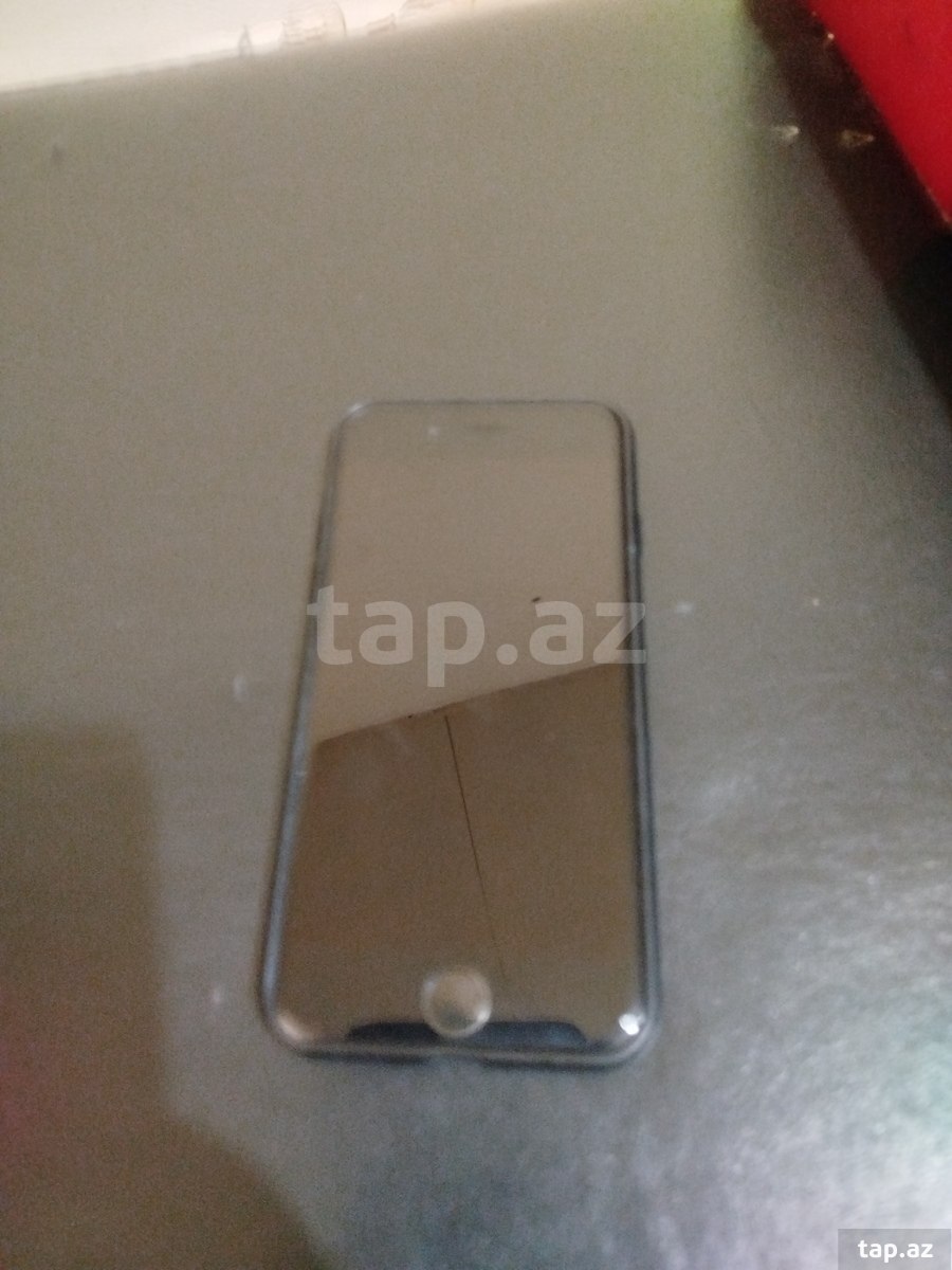 Apple iPhone 7 Black 32GB (3)