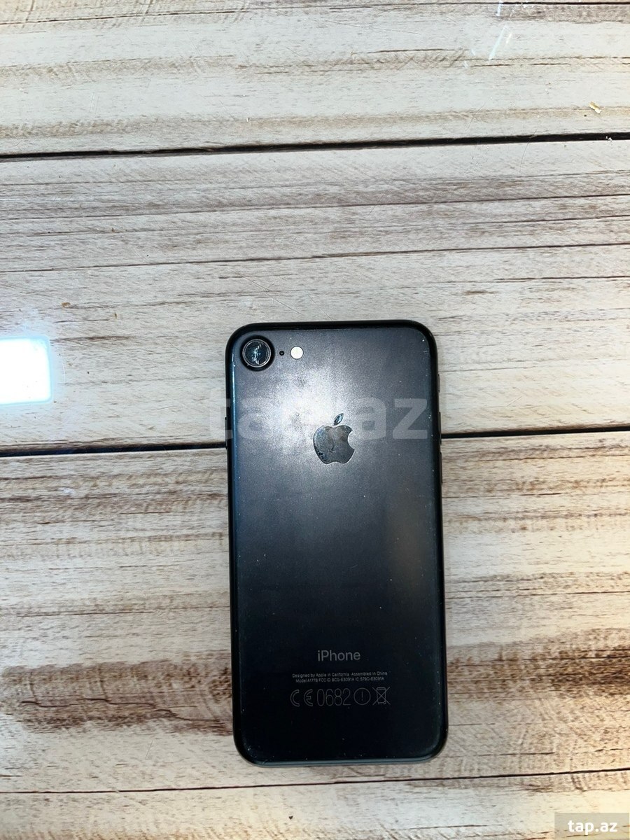Apple iPhone 7 Jet Black 128GB