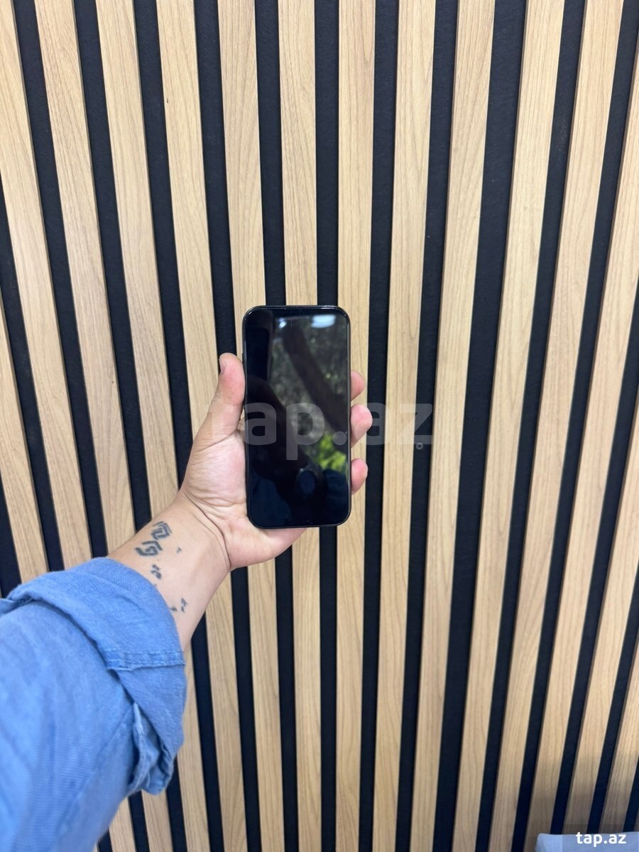 Apple iPhone 16 Pro Black Titanium 128GB/8GB (6)