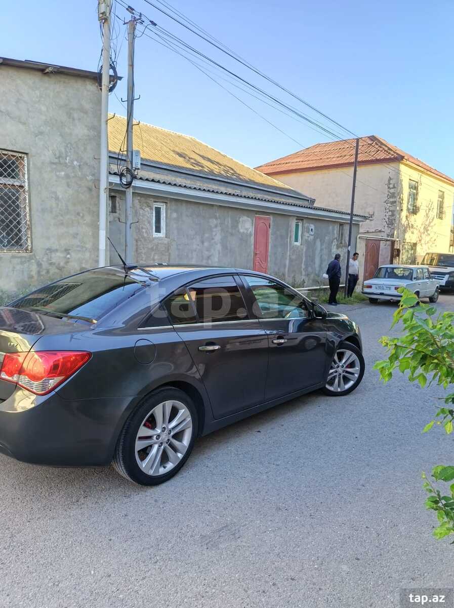 Chevrolet Cruze, 2013 il (3)