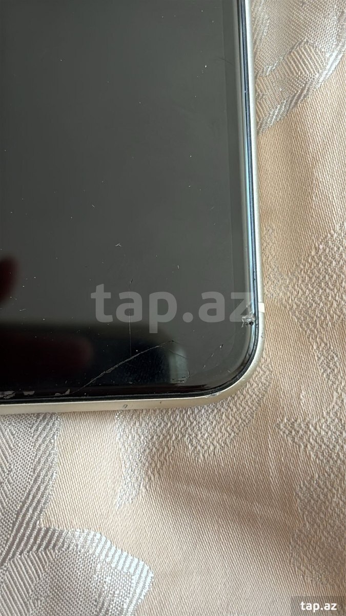 Apple iPhone 11 White 128GB/4GB (2)