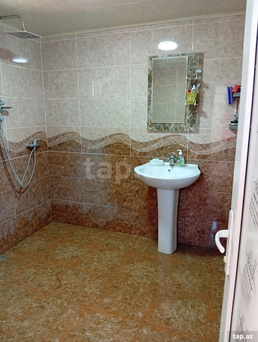 Həyət evi, Albalılıq qəs. (13)