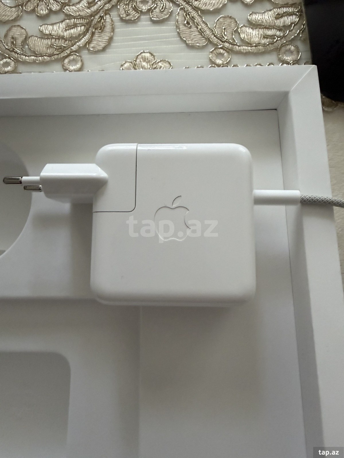 Apple MacBook Pro M3  (10)