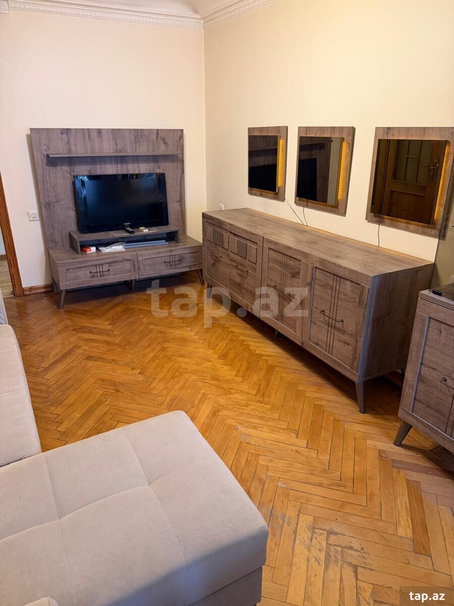 3-otaqlı mənzil, Nizami m., 70 m²