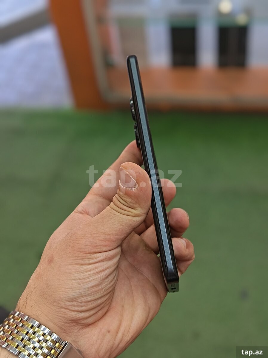 Xiaomi Redmi Note 13 Pro+ Midnight Black 256GB/12GB (5)