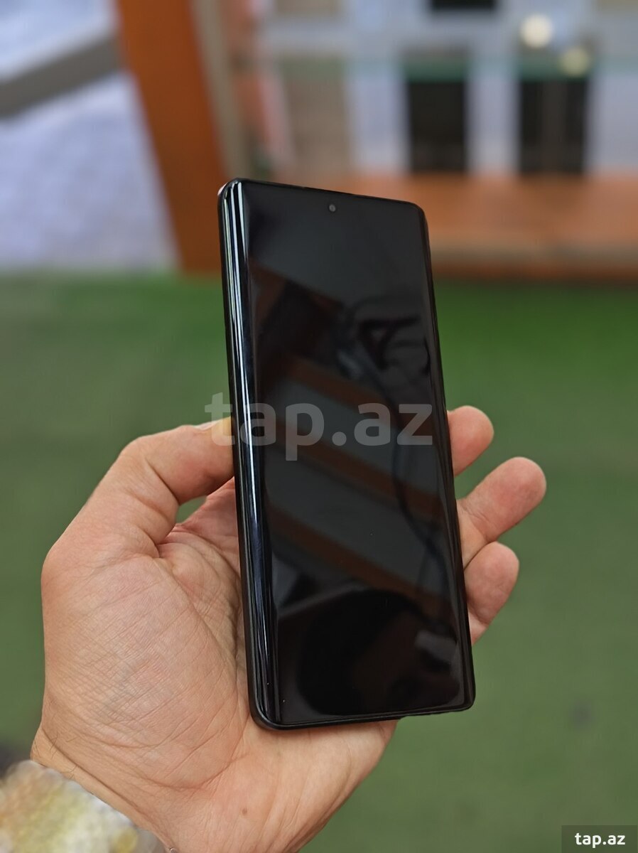 Xiaomi Redmi Note 13 Pro+ Midnight Black 256GB/12GB (6)