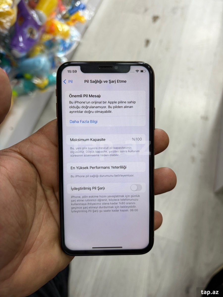 Apple iPhone XS Gold 256GB/4GB (3)
