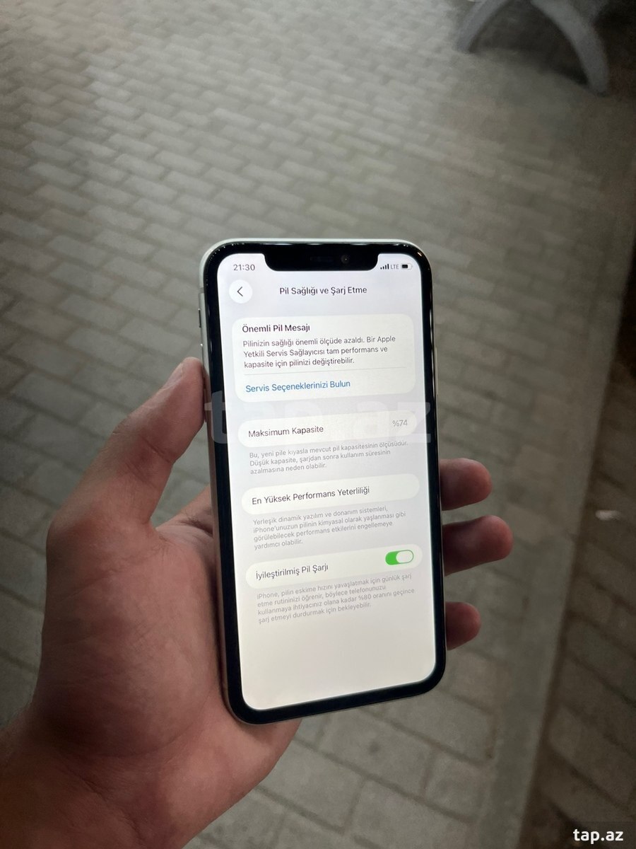 Apple iPhone 11 White 64GB/4GB (3)