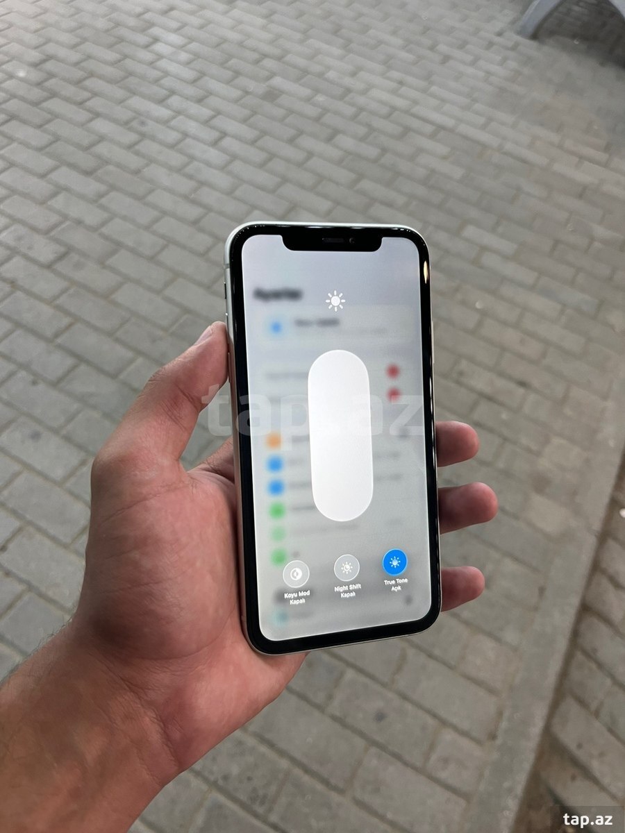 Apple iPhone 11 White 64GB/4GB (4)