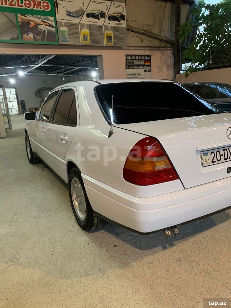 Mercedes C 180, 1994 il (7)