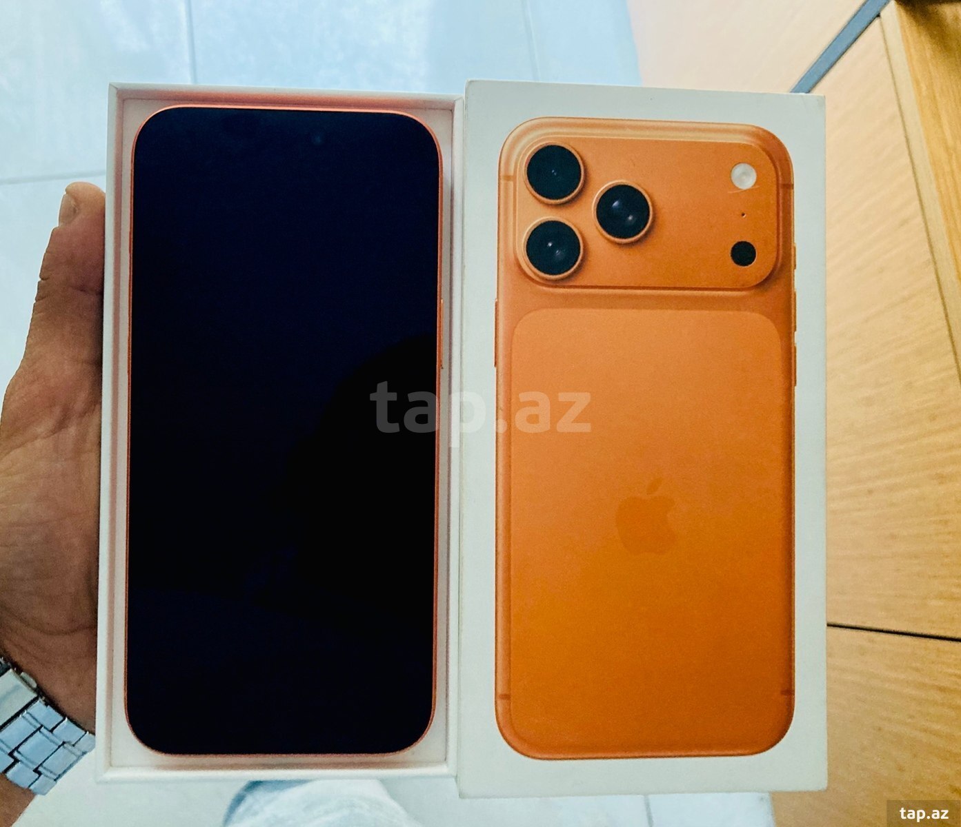 Apple iPhone 17 Pro Max Cosmic Orange 256GB/12GB (2)