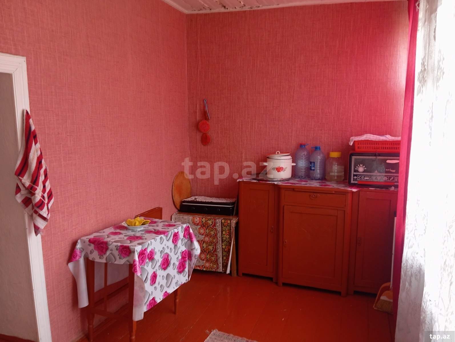 Bağ evi, 1-ci Nügədi kəndi (7)