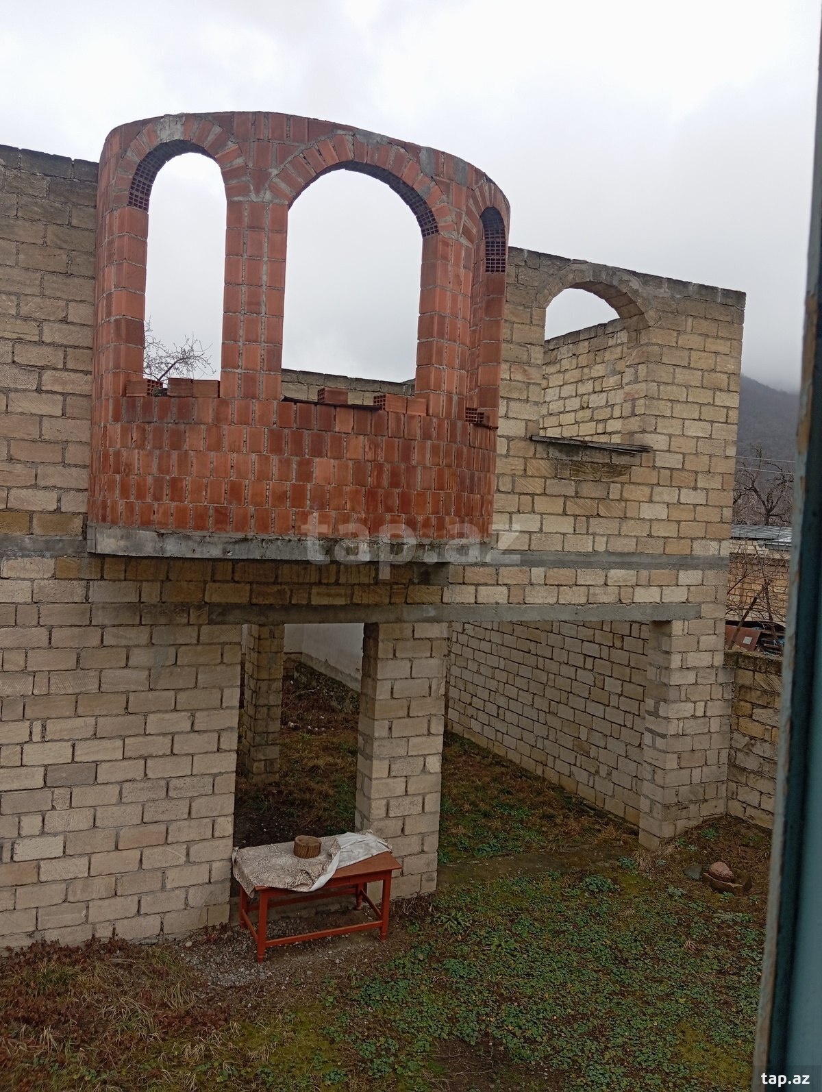 Bağ evi, 1-ci Nügədi kəndi