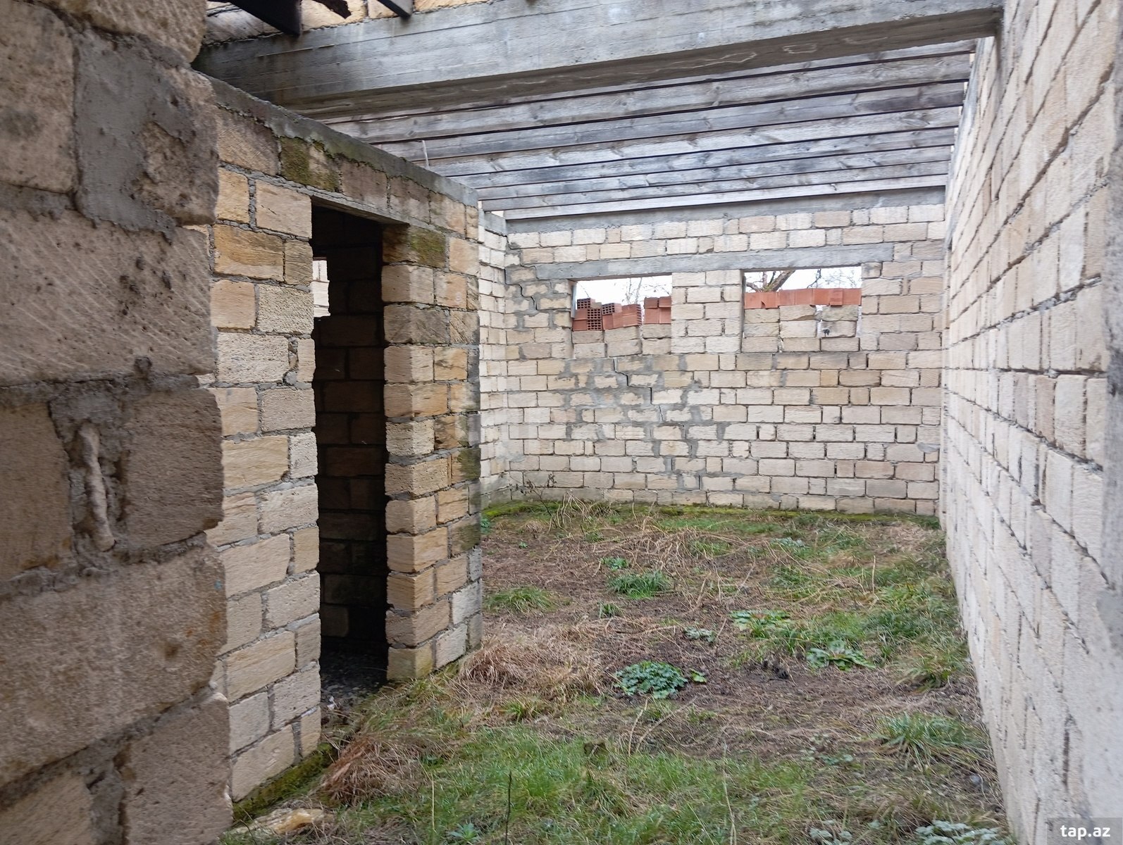 Bağ evi, 1-ci Nügədi kəndi (15)