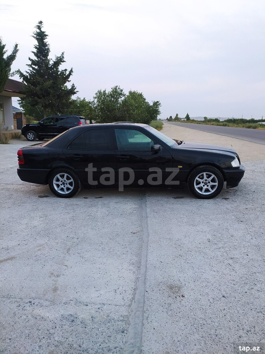 Mercedes C 180, 1996 il (4)