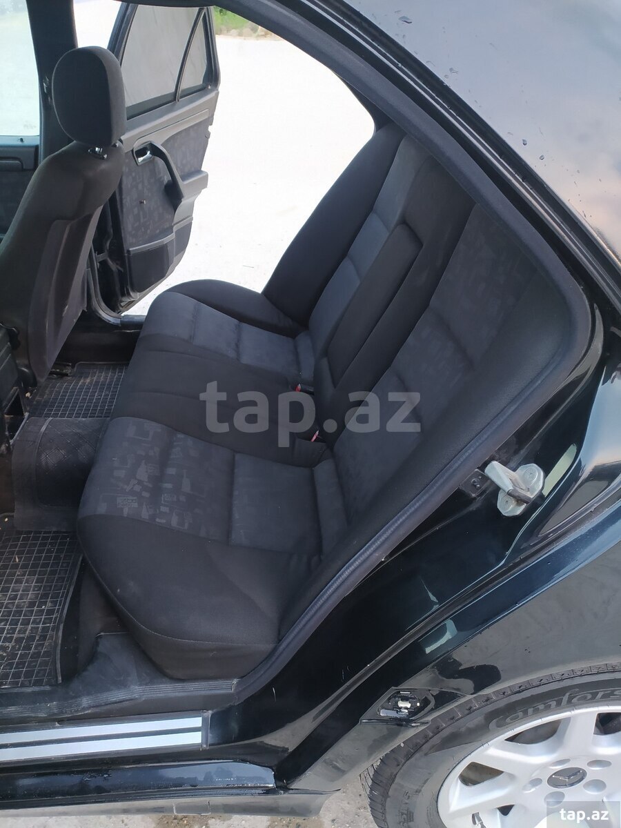 Mercedes C 180, 1996 il (8)