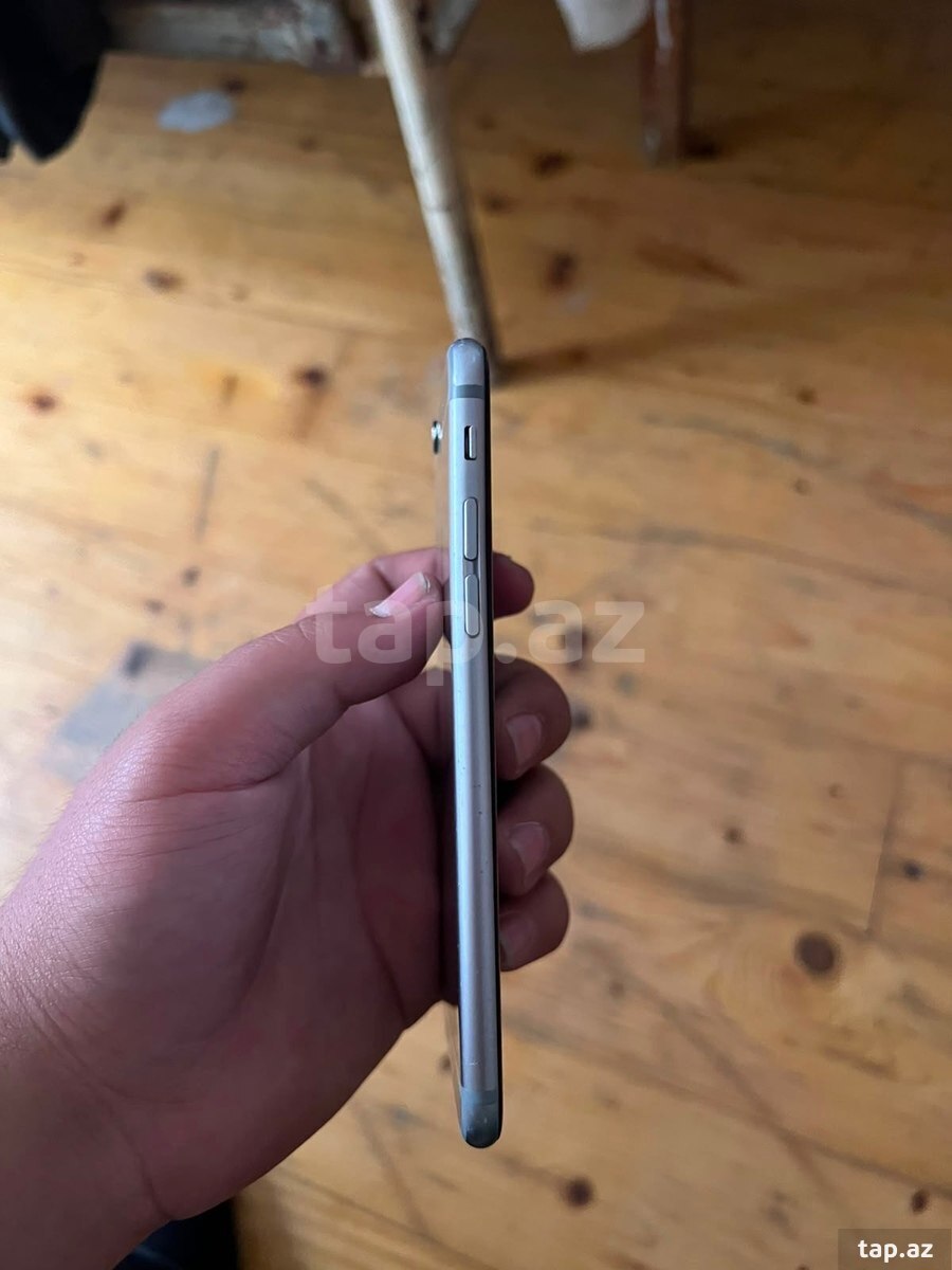 Apple iPhone 6 Silver 64GB (3)