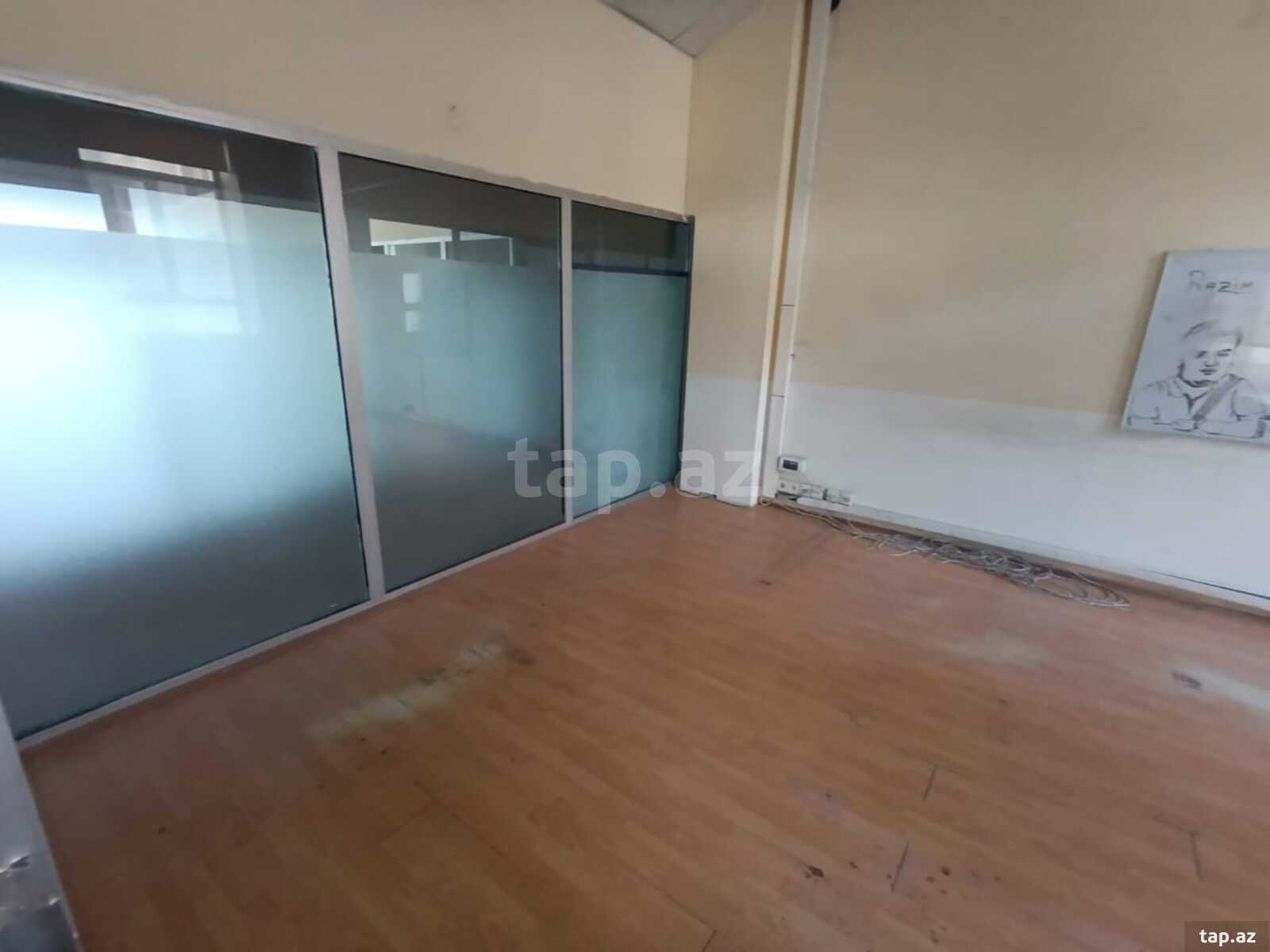 Ofis icarəyə verilir, 28 may küç. (15)