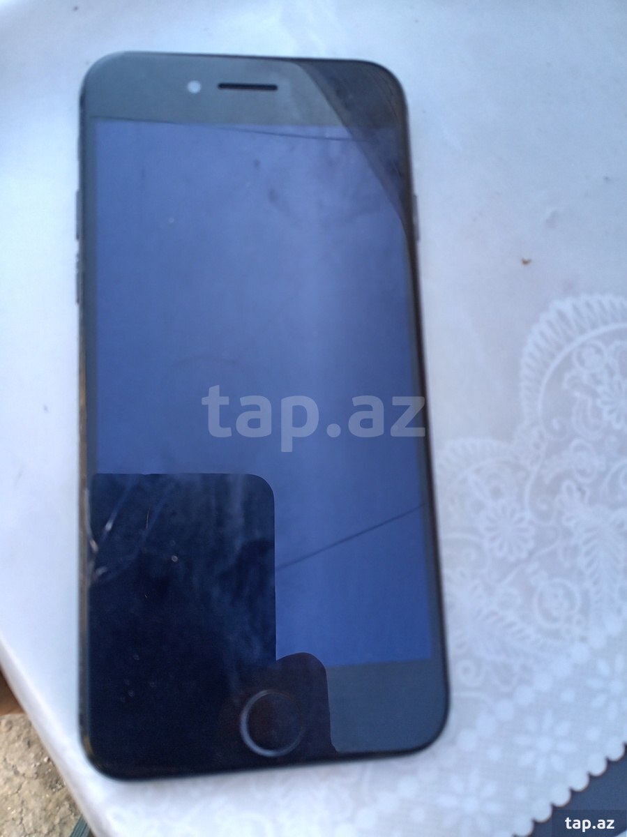 Apple iPhone 7 Black 256GB (3)