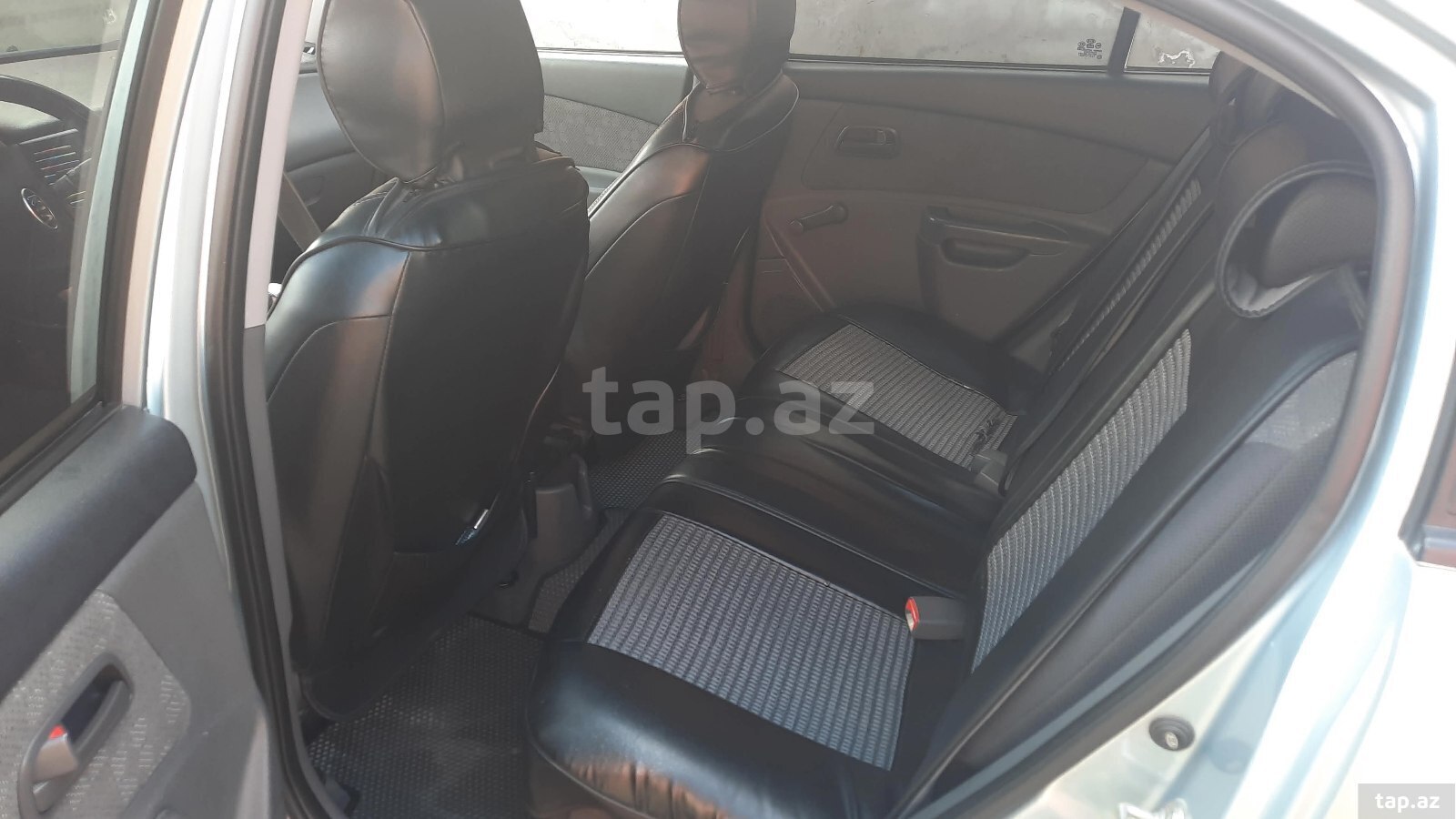 KIA Rio, 2007 il (9)