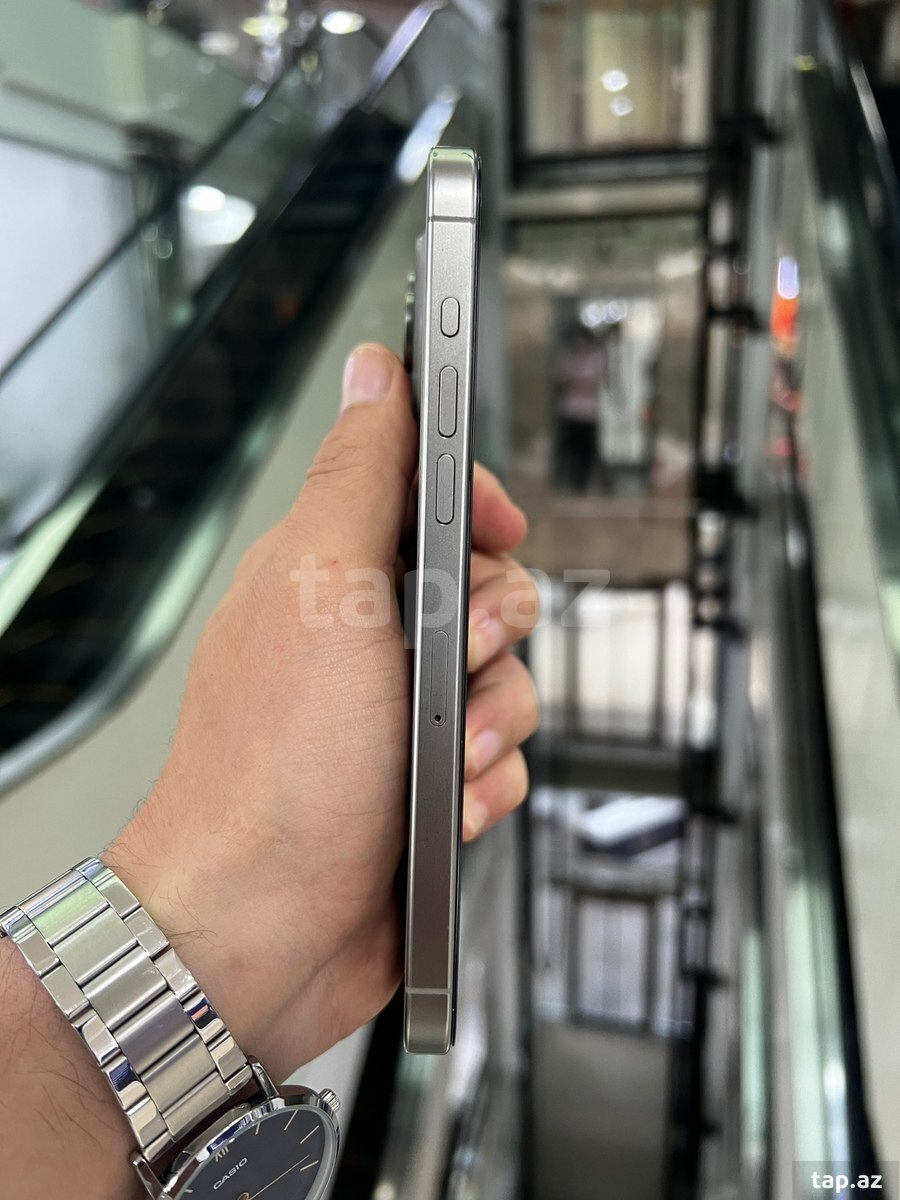 Apple iPhone 15 Pro Max Natural Titanium 256GB/8GB (3)