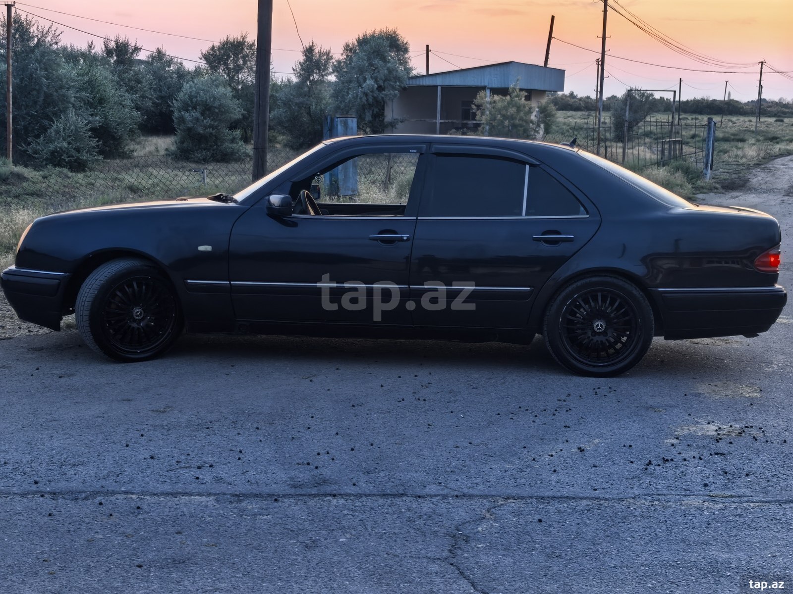 Mercedes E 230, 1996 il (2)