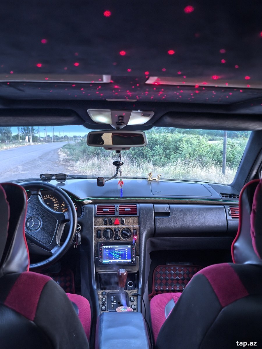 Mercedes E 230, 1996 il (3)
