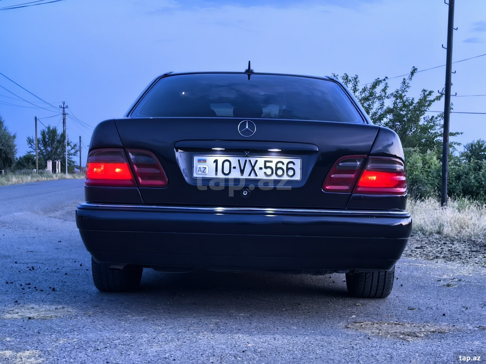 Mercedes E 230, 1996 il (4)