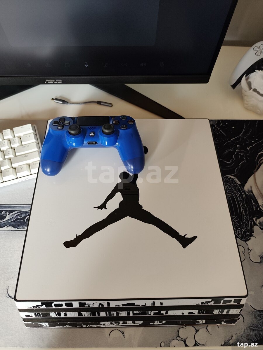 PS4 Pro 1TB (2)
