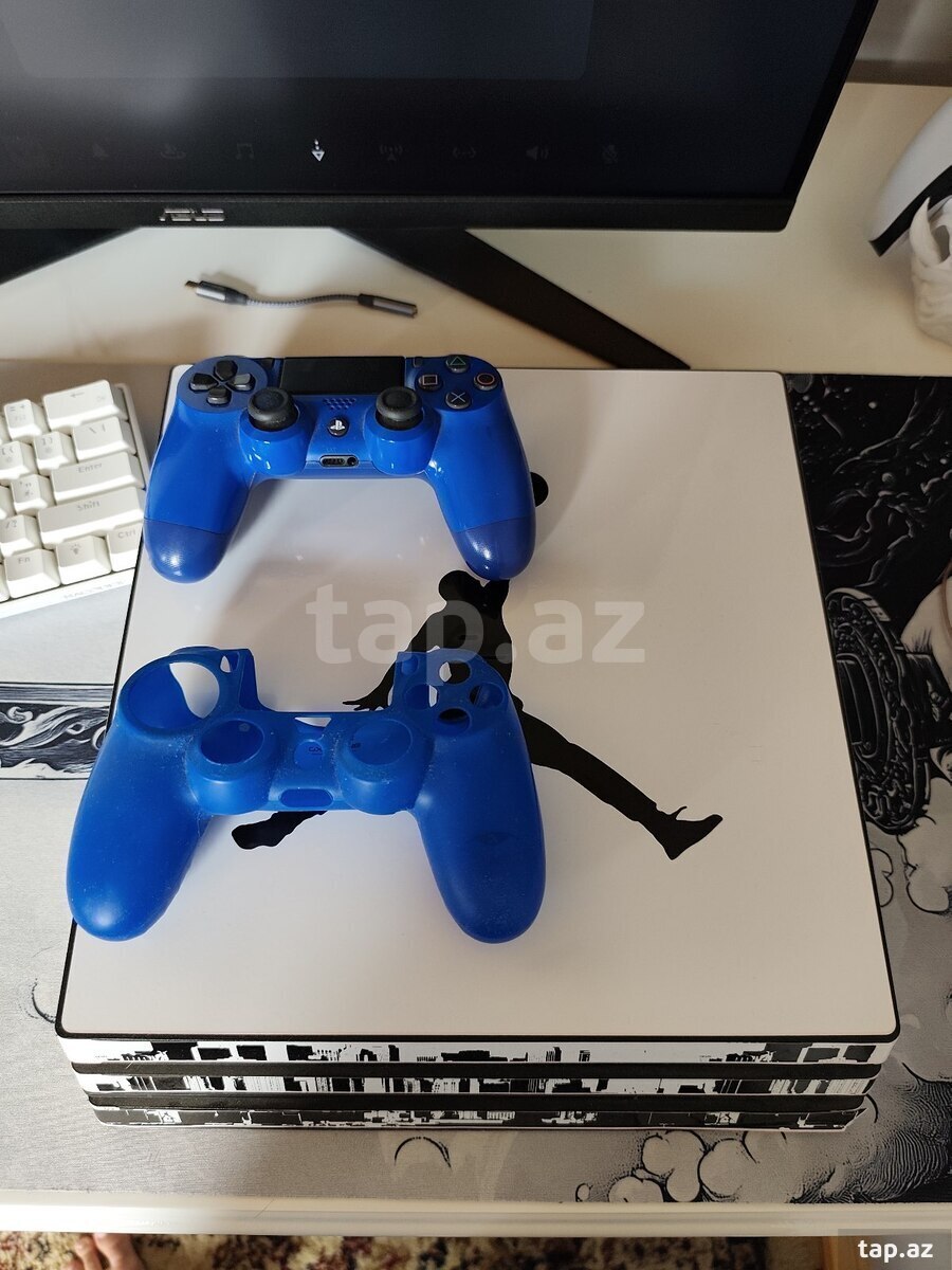 PS4 Pro 1TB (3)