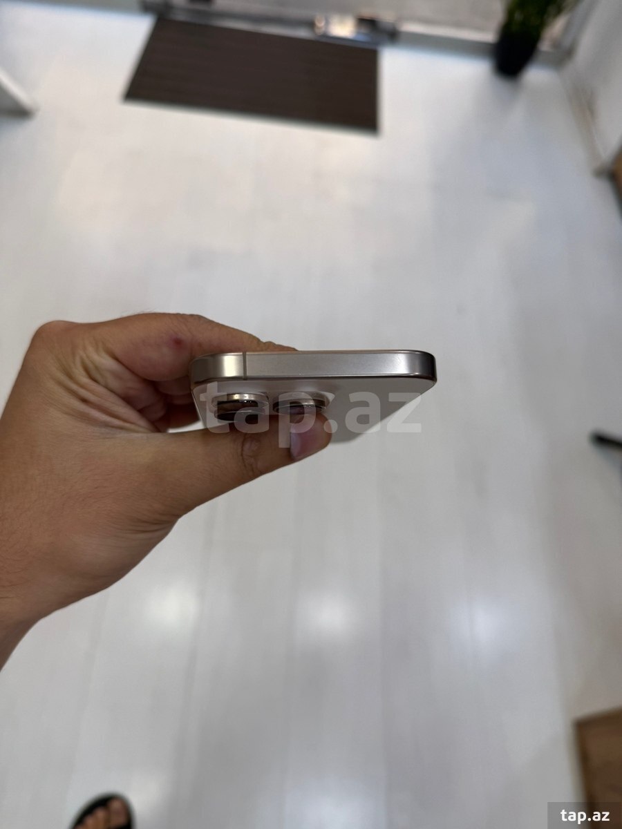 Apple iPhone 16 Pro Desert Titanium 512GB/8GB (4)