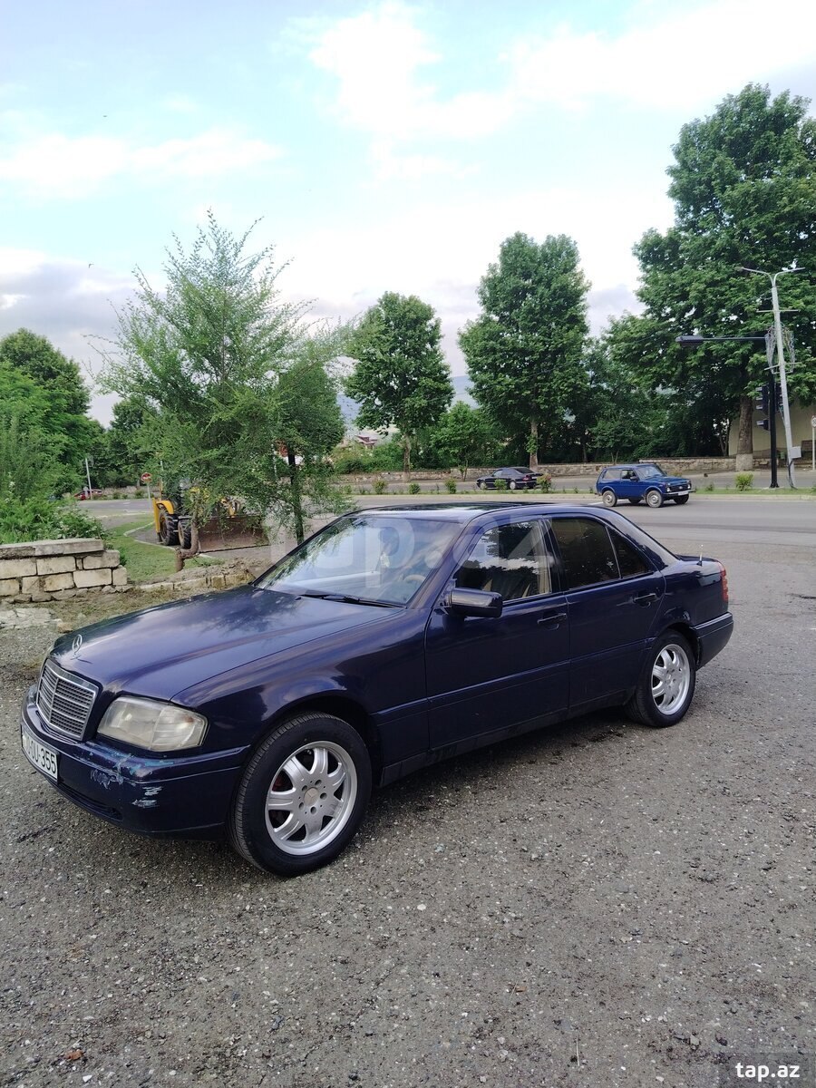 Mercedes C 180, 1995 il (11)