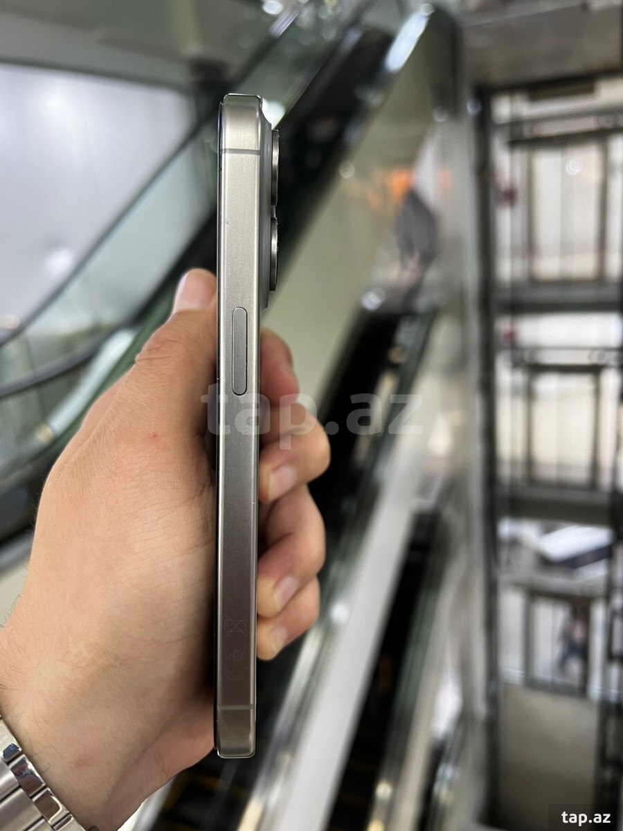 Apple iPhone 15 Pro Natural Titanium 128GB/8GB (6)